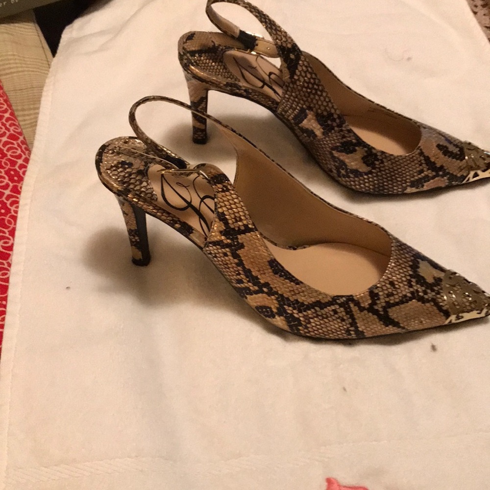 Shoes - Picture 2 of 3